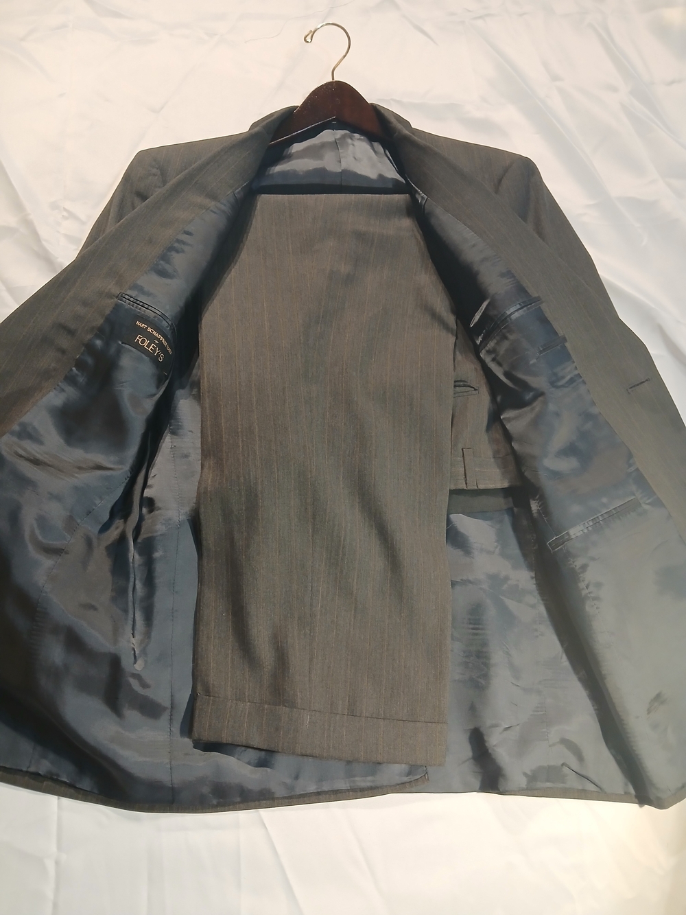 Hart Schaffner Marx For Foleys 2 Pc Suit 39R